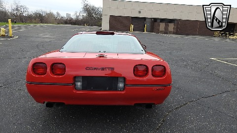 1990 Chevrolet Corvette image 17