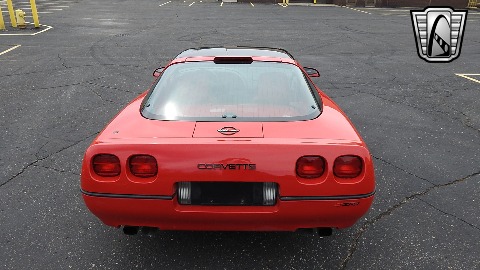1990 Chevrolet Corvette image 18
