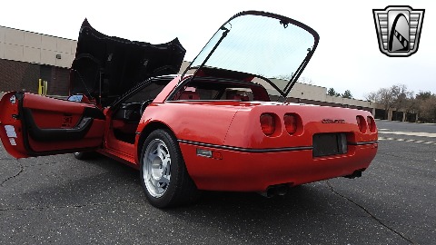 1990 Chevrolet Corvette image 75