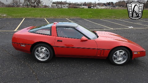 1990 Chevrolet Corvette image 24