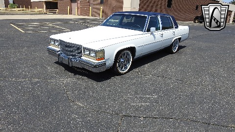 1985 Cadillac Fleetwood image 3