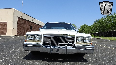 1985 Cadillac Fleetwood image 31