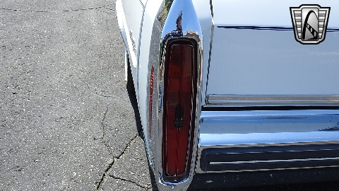 1985 Cadillac Fleetwood image 54