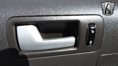 2007 Ford Mustang image 108