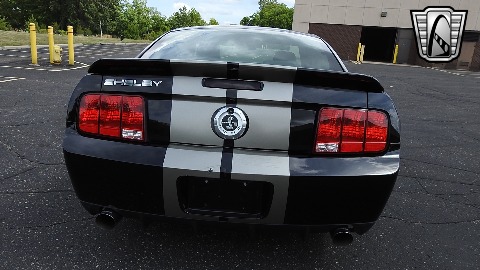 2007 Ford Mustang image 18