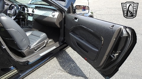 2007 Ford Mustang image 126