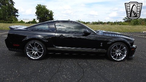 2007 Ford Mustang image 25