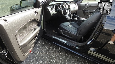 2007 Ford Mustang image 104