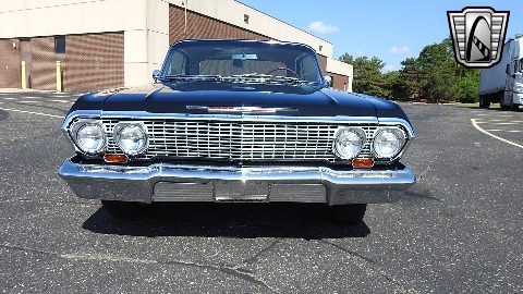 1963 Chevrolet Impala image 32
