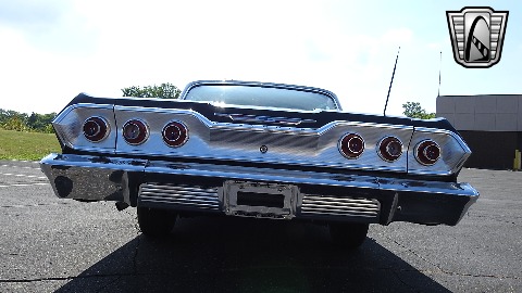 1963 Chevrolet Impala image 16