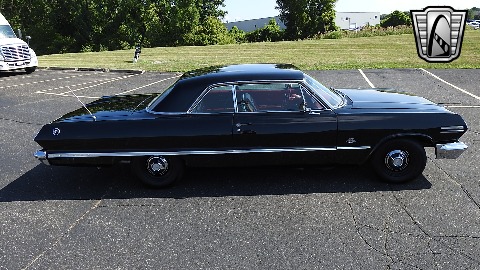 1963 Chevrolet Impala image 24