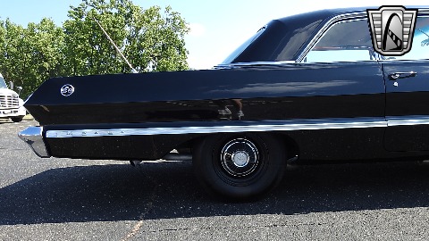 1963 Chevrolet Impala image 25