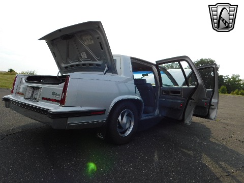 1985 Cadillac Fleetwood image 85