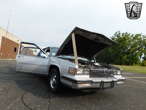 1985 Cadillac Fleetwood image 91