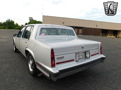 1985 Cadillac Fleetwood image 14