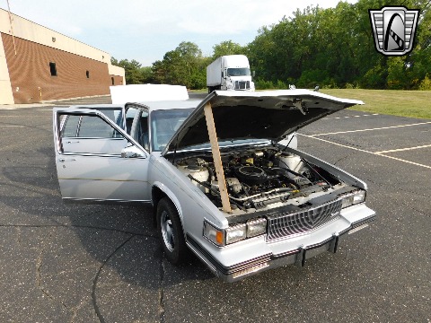 1985 Cadillac Fleetwood image 93