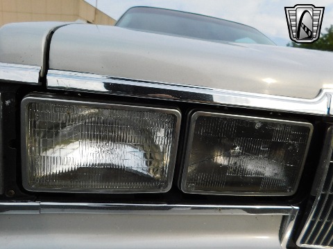 1985 Cadillac Fleetwood image 45