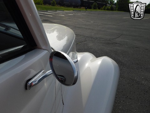1937 Ford Cabriolet image 56