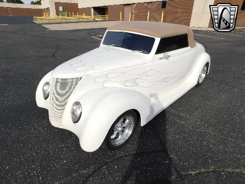 1937 Ford Cabriolet image 7