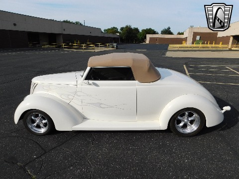 1937 Ford Cabriolet image 10