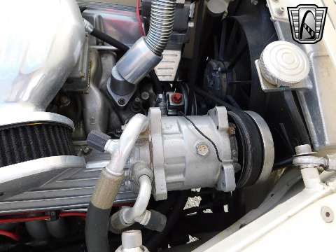 1937 Ford Cabriolet image 89