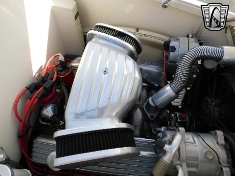 1937 Ford Cabriolet image 90