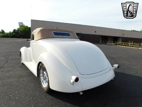 1937 Ford Cabriolet image 15