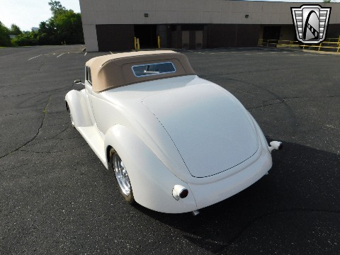 1937 Ford Cabriolet image 16