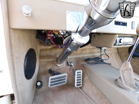 1937 Ford Cabriolet image 97