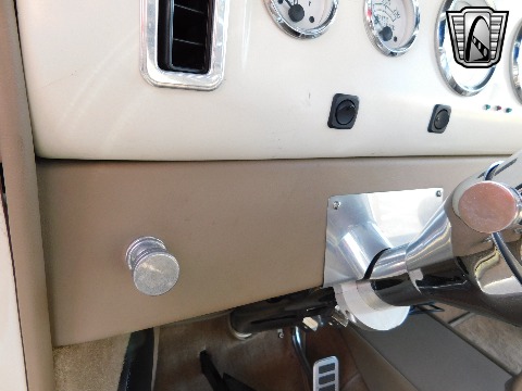 1937 Ford Cabriolet image 98