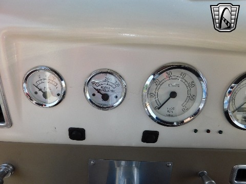 1937 Ford Cabriolet image 99