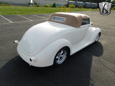 1937 Ford Cabriolet image 22