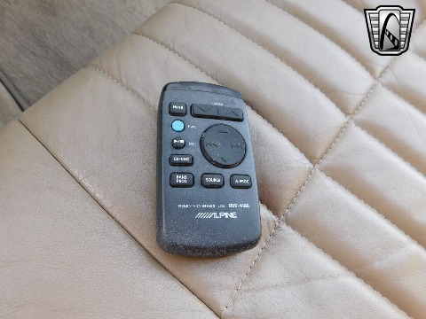 1937 Ford Cabriolet image 105