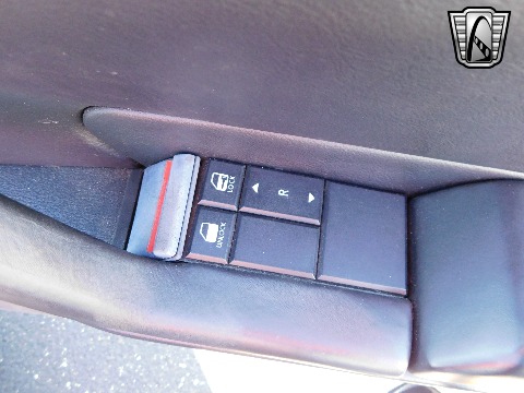 1991 Cadillac Allante image 120