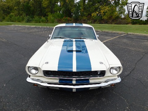 1965 Ford Mustang image 33