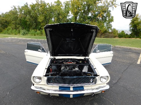 1965 Ford Mustang image 92