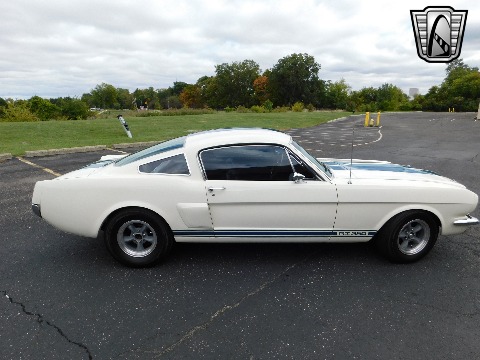 1965 Ford Mustang image 24