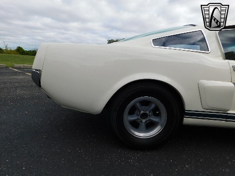 1965 Ford Mustang image 25