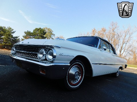 1961 Ford Galaxie image 3