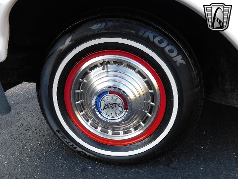 1961 Ford Galaxie image 33