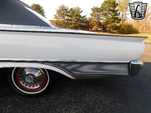 1961 Ford Galaxie image 11