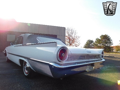 1961 Ford Galaxie image 12