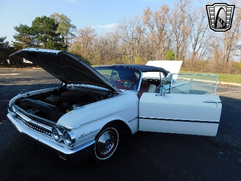 1961 Ford Galaxie image 64