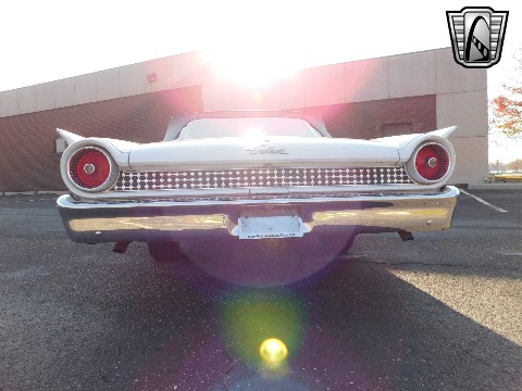 1961 Ford Galaxie image 15
