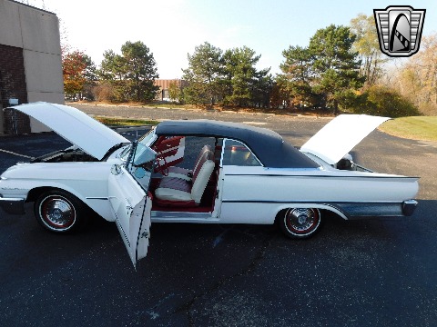 1961 Ford Galaxie image 68