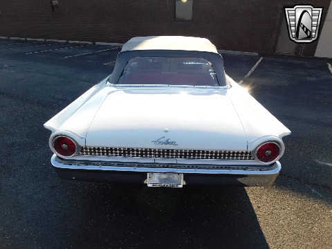 1961 Ford Galaxie image 17