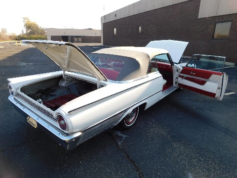 1961 Ford Galaxie image 77