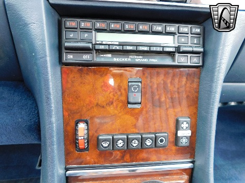 1988 Mercedes-Benz 560SL image 110