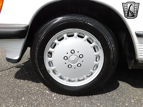 1988 Mercedes-Benz 560SL image 33