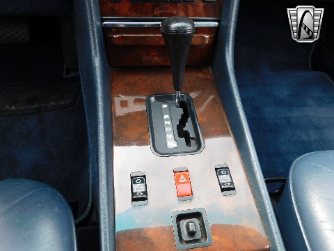 1988 Mercedes-Benz 560SL image 111